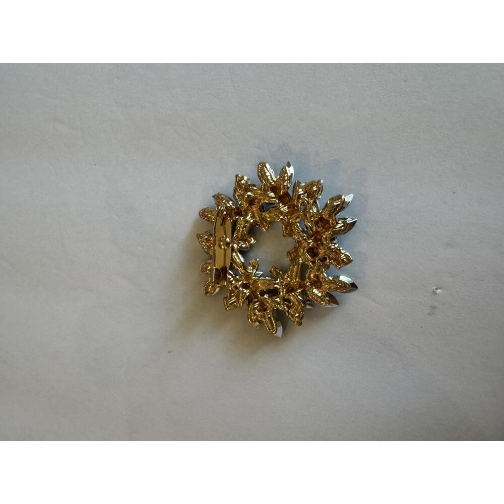 Vintage Emerald Green Leaf Brooch - Picture 2 of 3